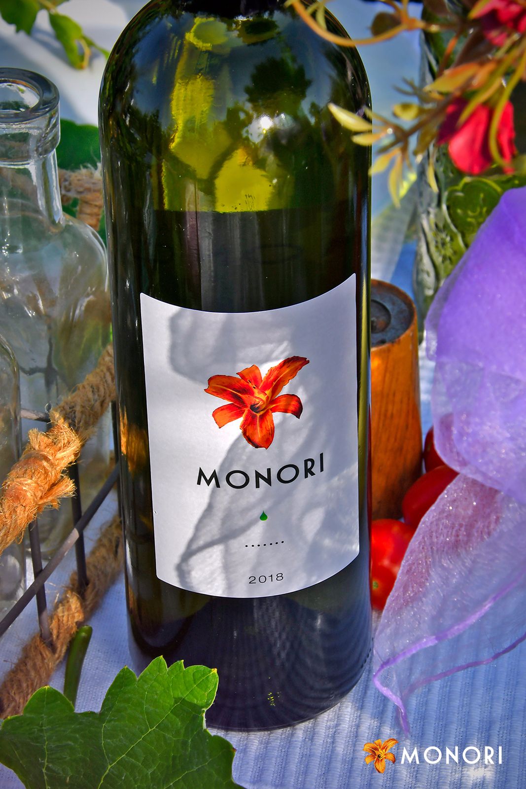 Monor white wine